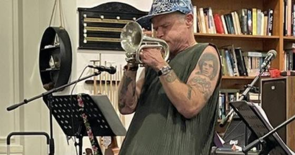 Flea prépare un album de Jazz