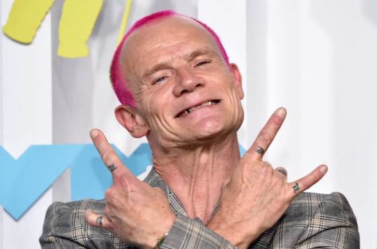 Les 3 trois lignes de basse préférées de Flea